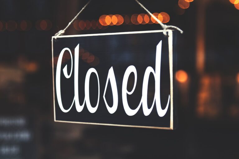 Closed sign